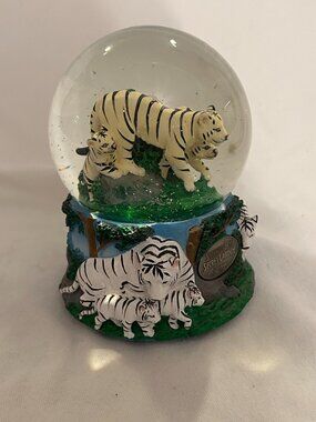 Siegfried & Roy's Secret Garden White Tigers Musical Snow Globe